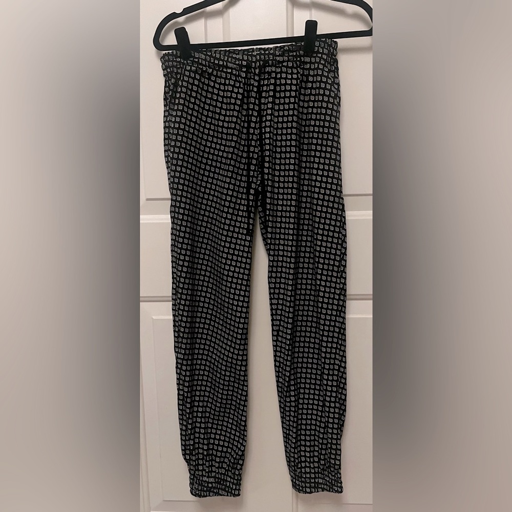 Express Pattern Genie Pants - image 1